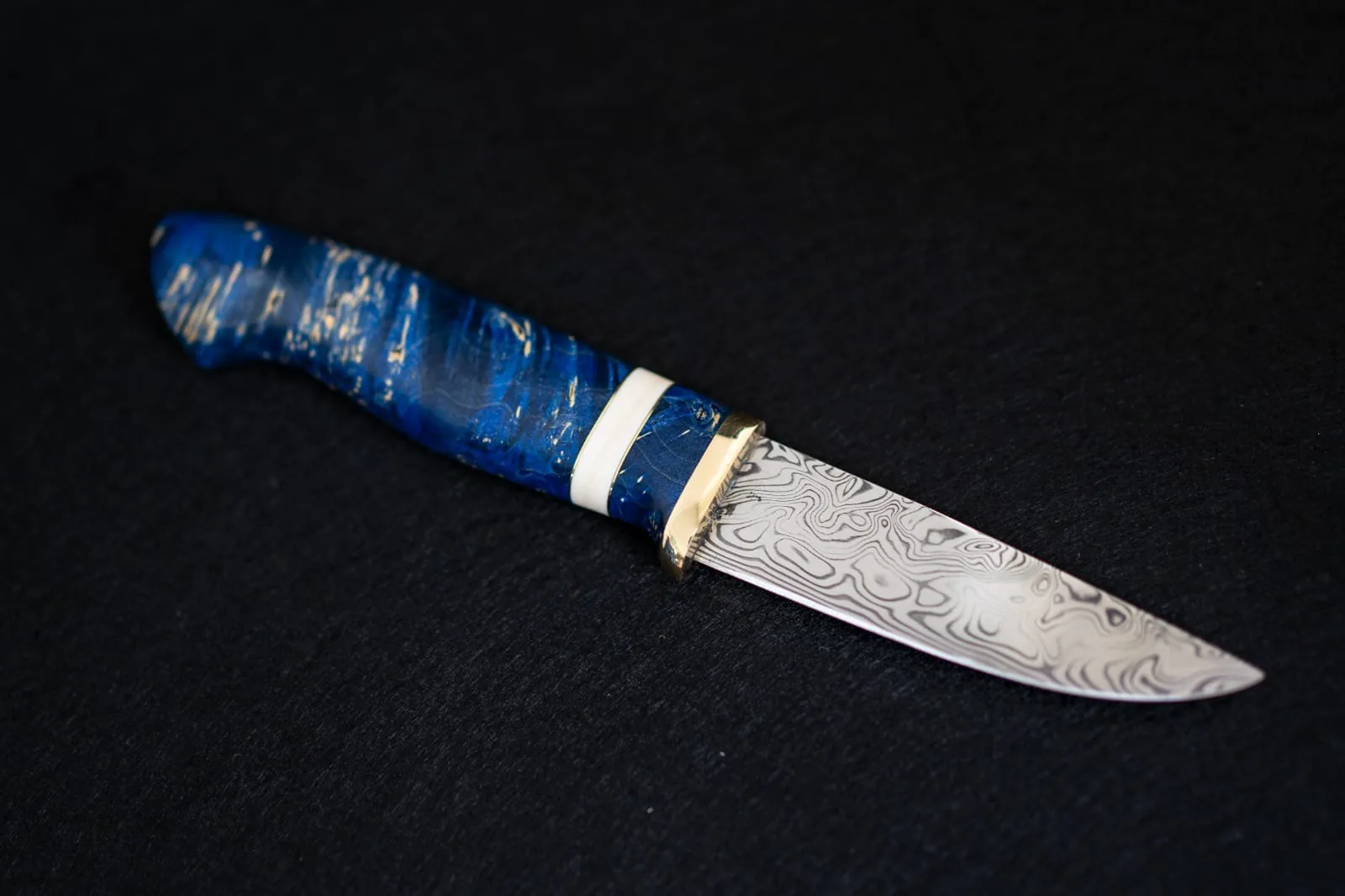 Hunting knife — Damasc Stabilized wood & ivory