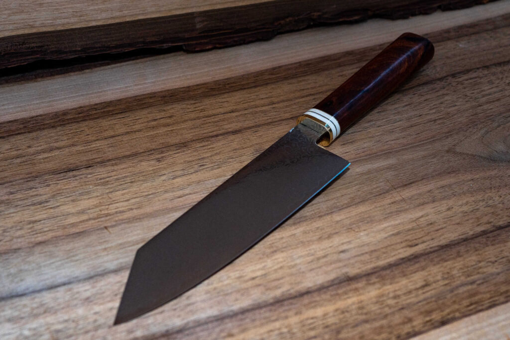 Kitchen knife — Damasc Iron Wood