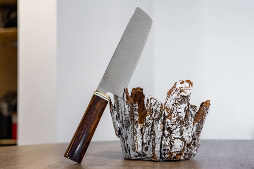 Kitchen knife — Damasc Iron Wood & Ivory