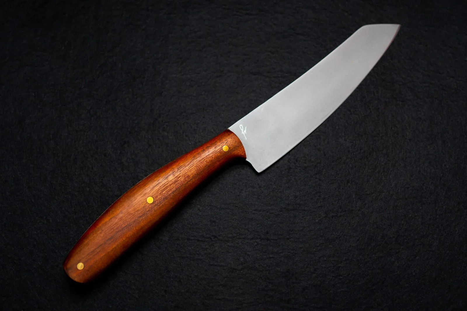 Kitchen knife — N690 Padauk wood
